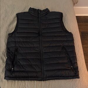 Men's Black Puffer Vest